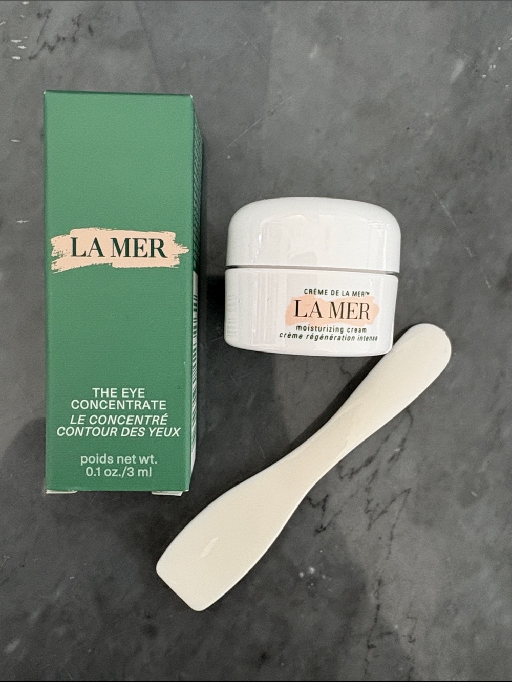 LA MER Travel Size: Eye Concentrate+ Crème De La Mer Moisturizing Cream+ Spatula